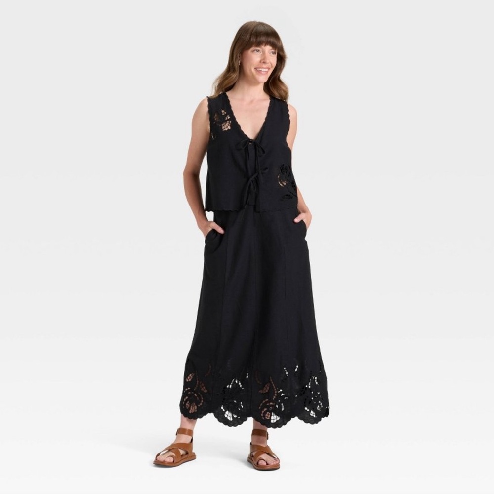 Universal Thread Black A-Line Skirt - Picture 2 of 3